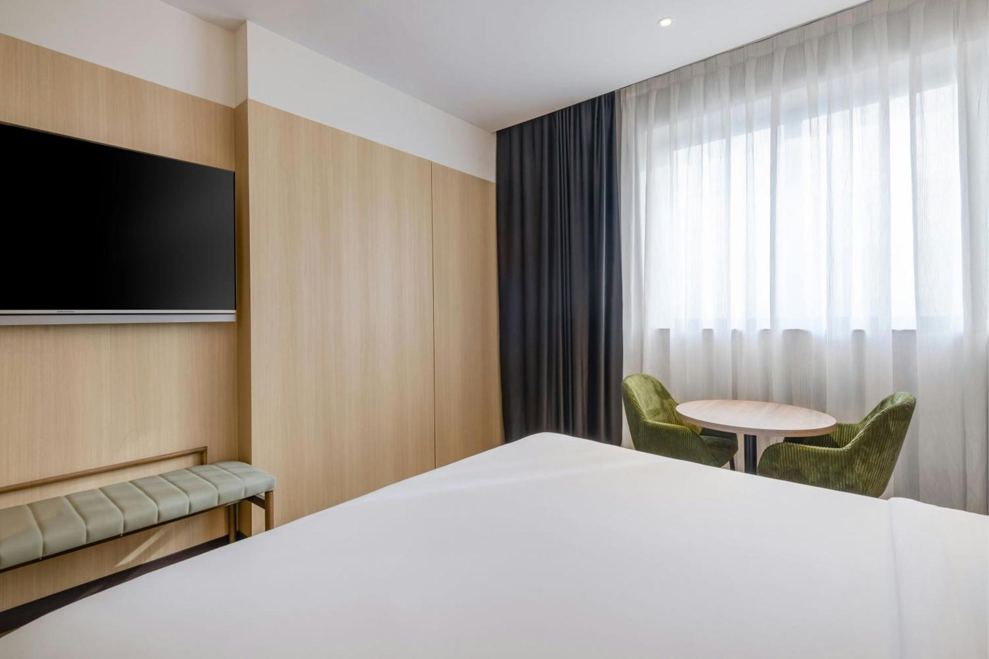 Ac Hotel Madrid Feria By Marriott Exterior photo