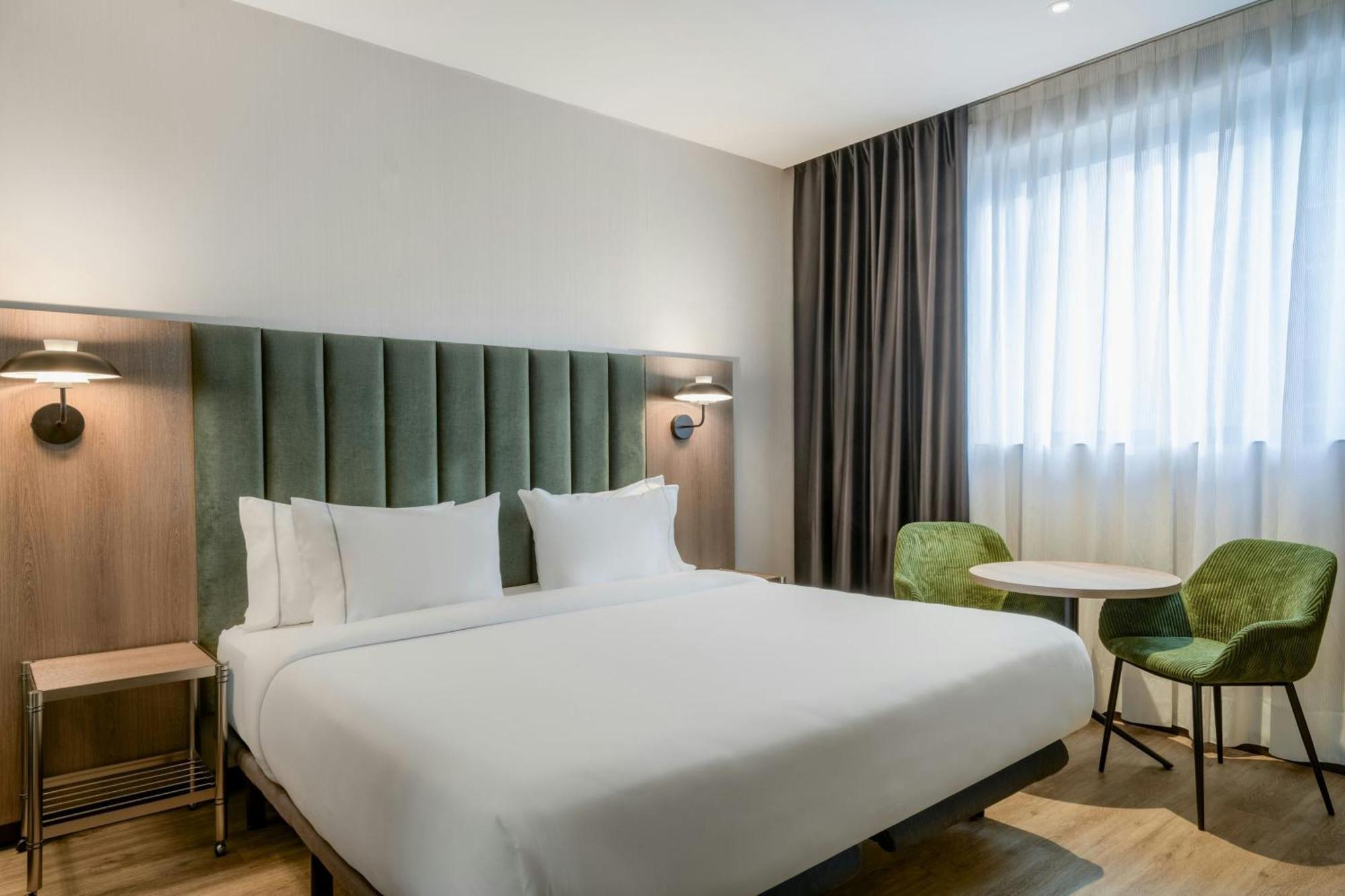 Ac Hotel Madrid Feria By Marriott Exterior photo